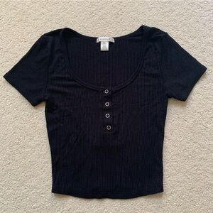 Bozzolo/Tilly’s black top